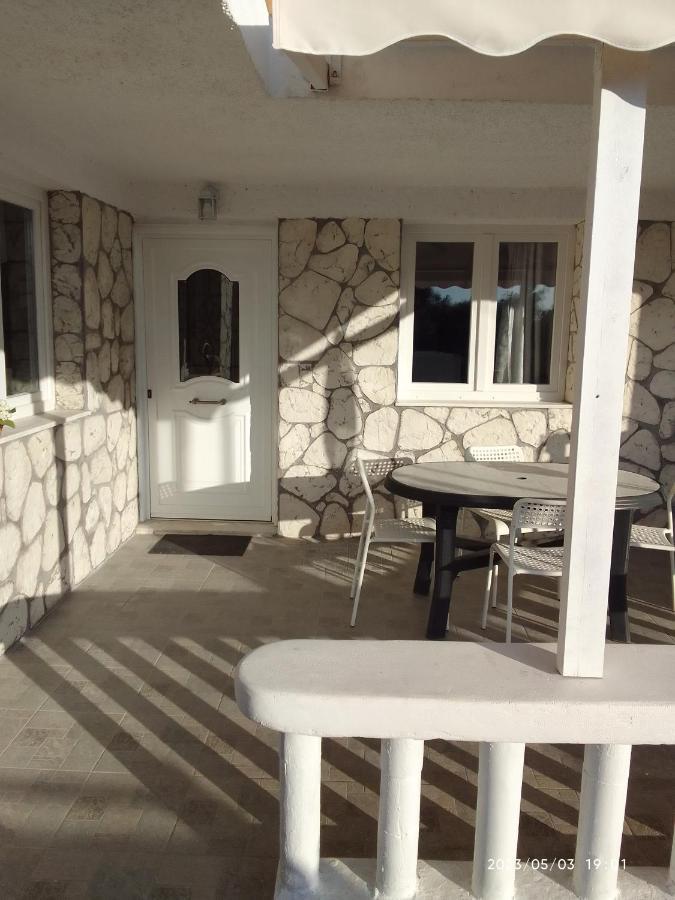 Antonia Family House Near Airport Lejlighed Pórto Ráfti Eksteriør billede